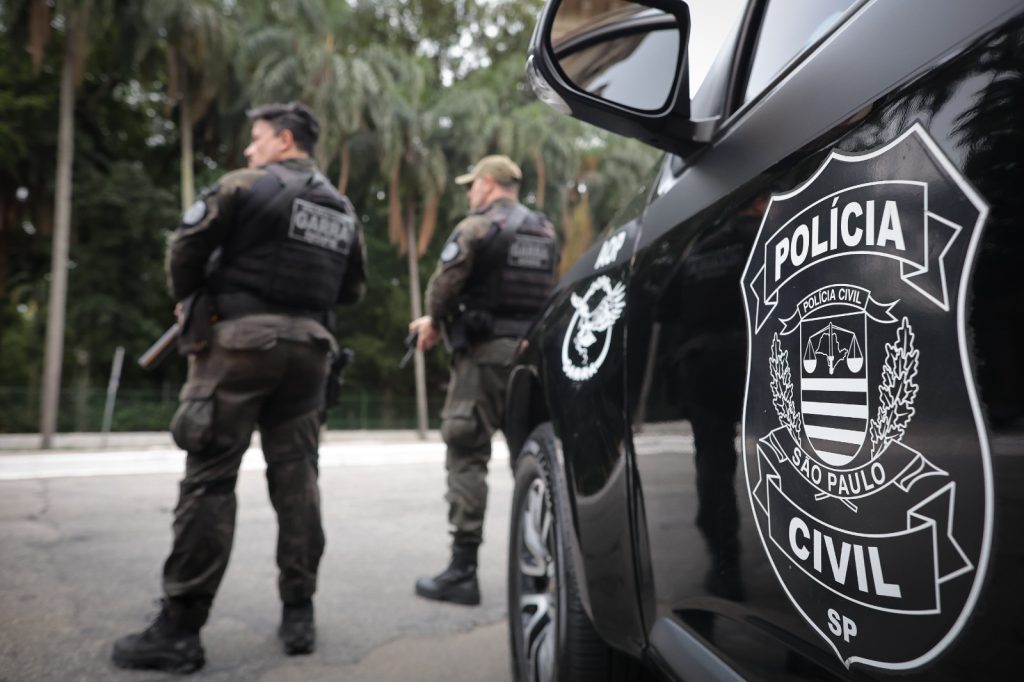 POLÍCIA PRENDE SUSPEITOS DE INTEGRAR QUADRILHA ESPECIALIZADA EM INVASÃO DE CONDOMÍNIOS NA CAPITAL policia-prende-suspeitos-de-integrar-quadrilha-especializada-em-invasao-de-condominios-na-capital