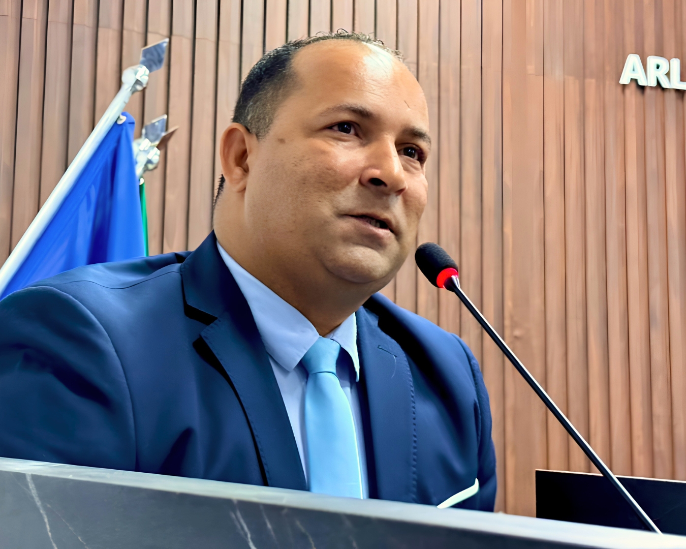 Câmara aprova pedido de Véio da Rádio para investigar contratos médicos em Montes Claros de Goiás